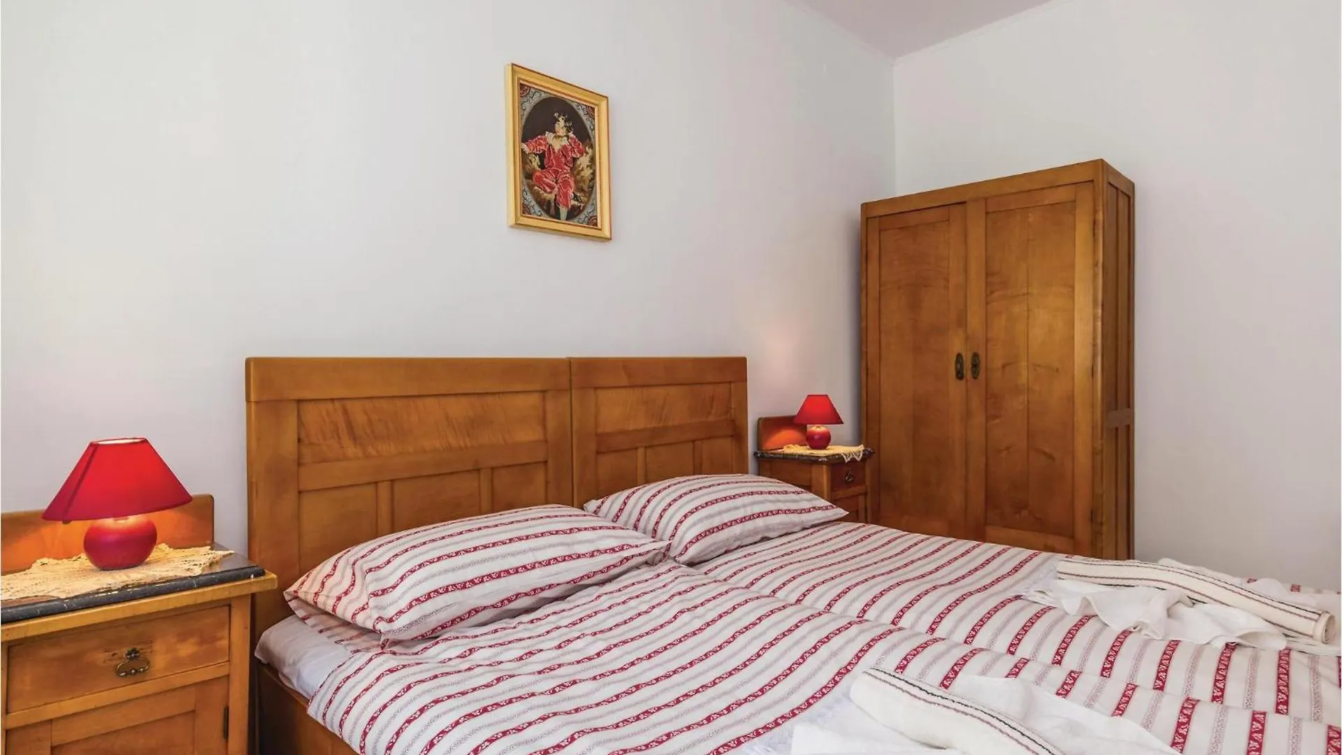 2 Bedroom Beautiful Home In Selce 0*,
